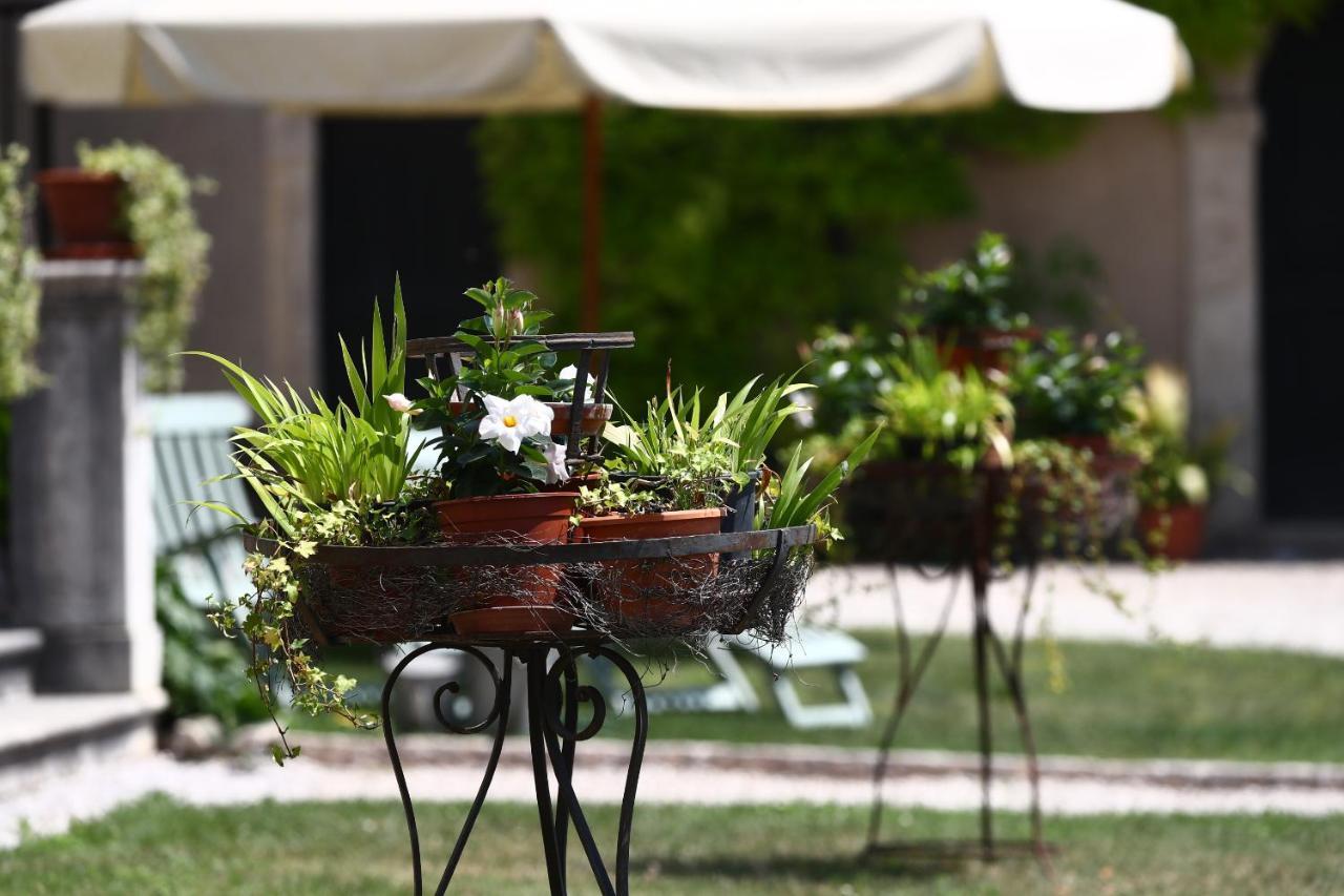Relais Corte Paradiso Peschiera del Garda Luaran gambar